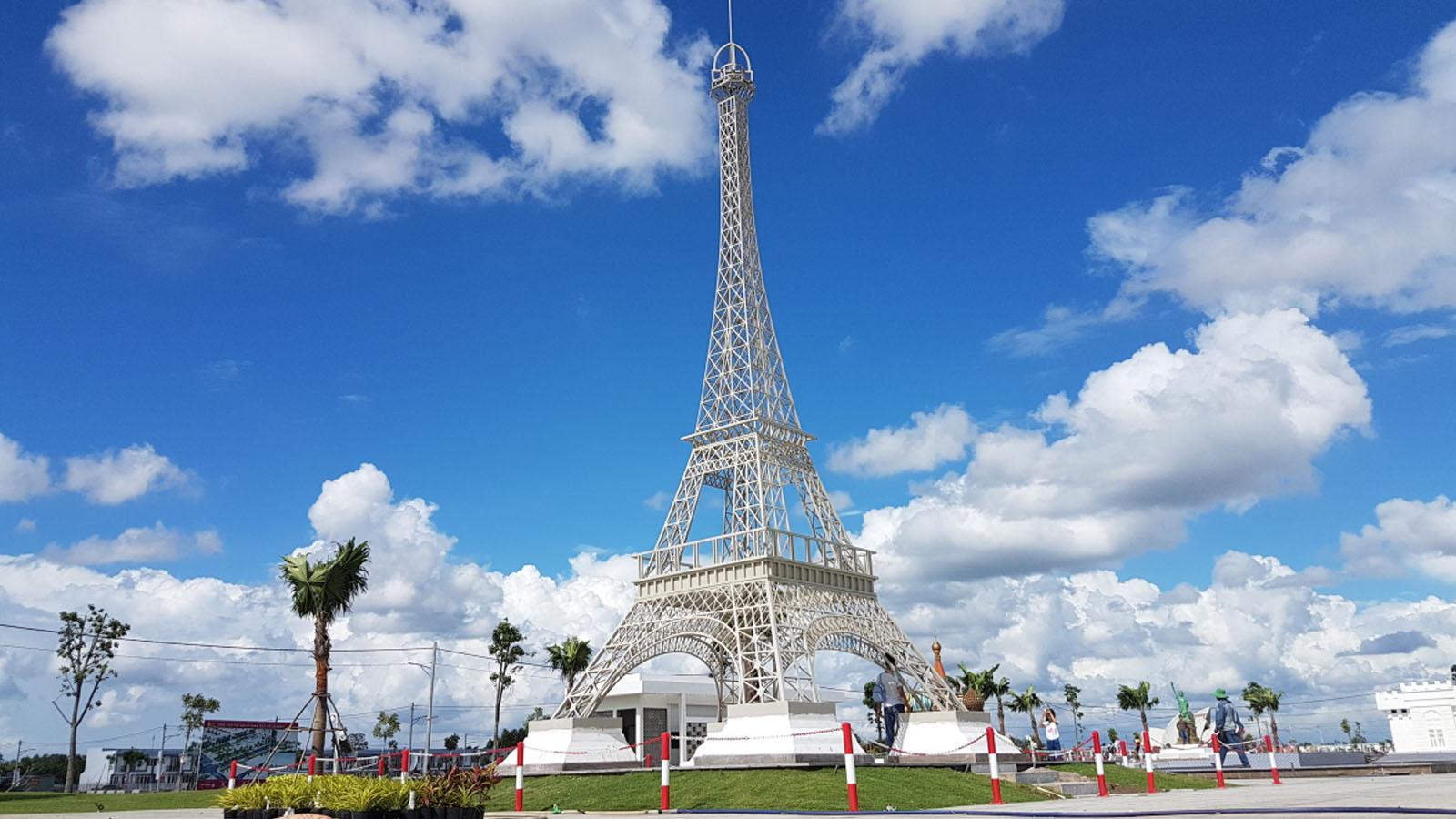 Công Viên 7 Kỳ Quan Thế Giới, Long An