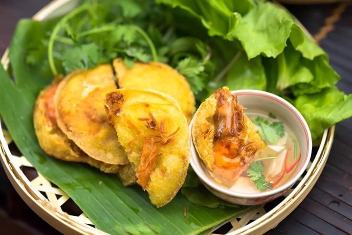 Cách Làm Bánh Tôm Hồ Tây Giòn Rụm Thay Đổi Khẩu Vị Cho Cả Nhà