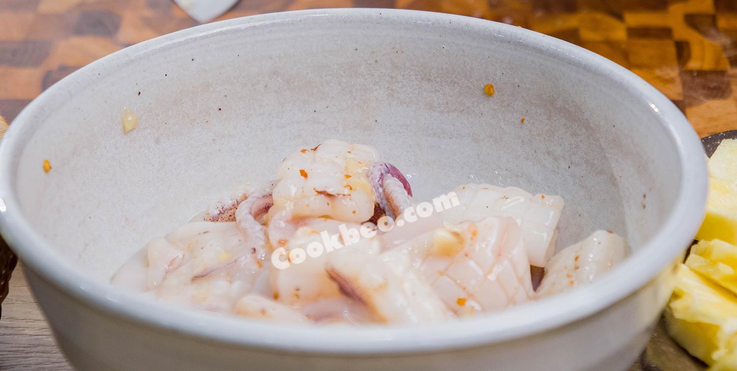 Cách làm mực xào dưa leo đơn giản mà ngon