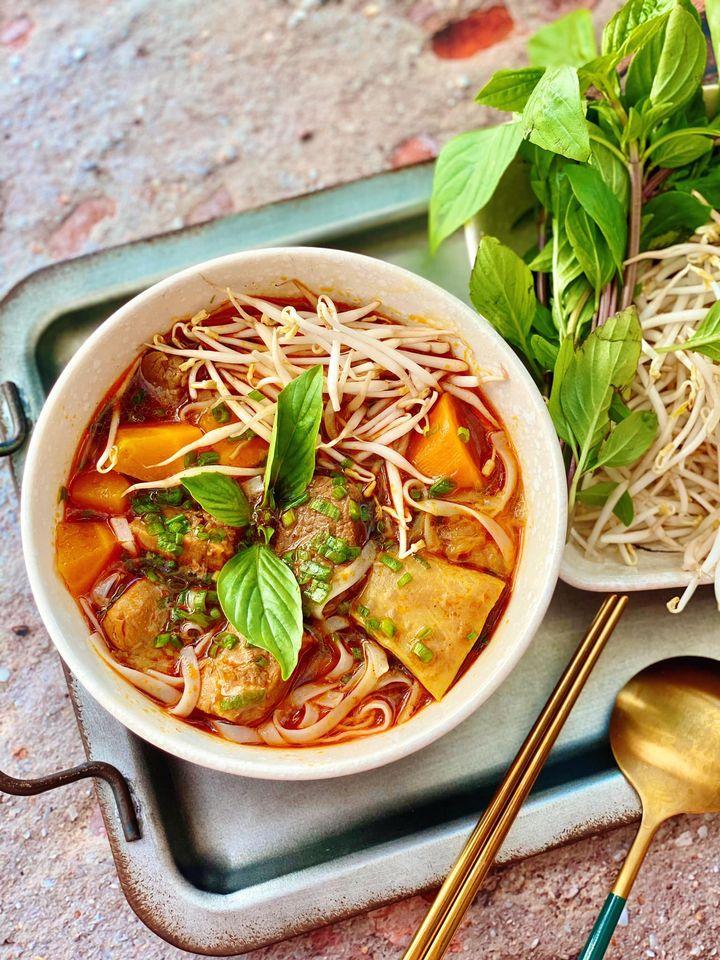 Mẹo nấu bún bò kho chuẩn vị, thịt mềm nhừ cực ngon – Digifood