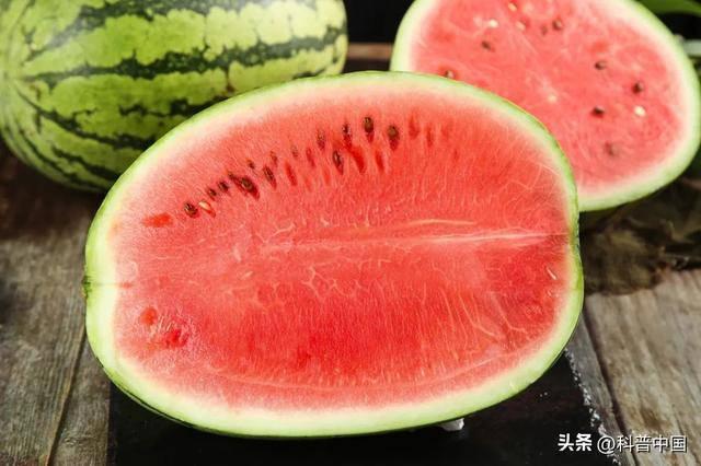 Ăn dưa hấu để trong tủ lạnh, bị cắt 70 cm ruột: Lỗi sai nghiêm trọng ai cũng cần cảnh giác
