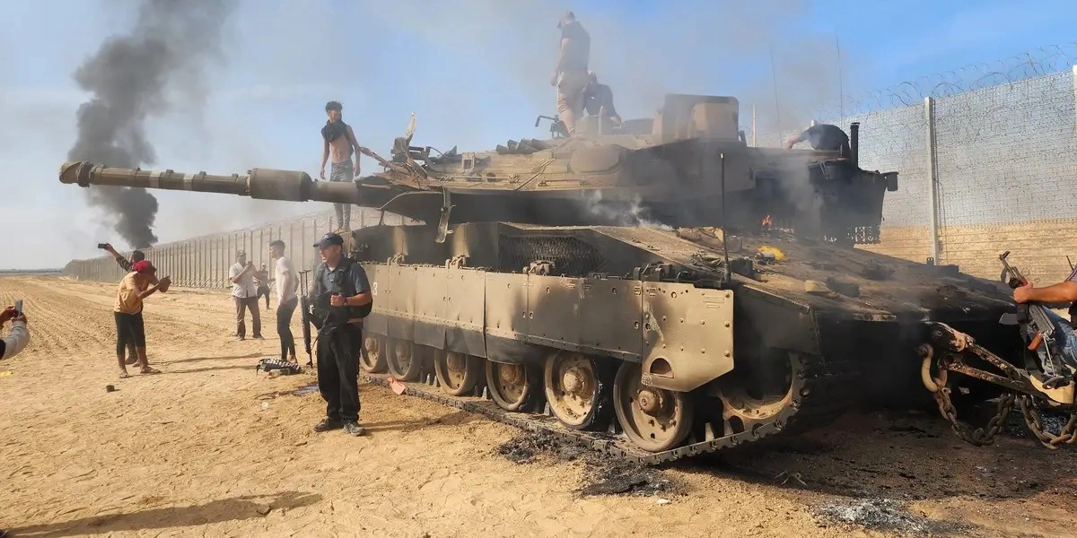 Xe tăng Merkava: Quái vật tốt nhất thế giới gặp cơn ác mộng Hamas - 1