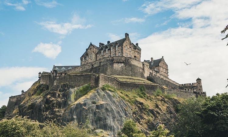 Lâu đài Edinburgh - Công trình nguy nga và bí ẩn bậc nhất nước Anh