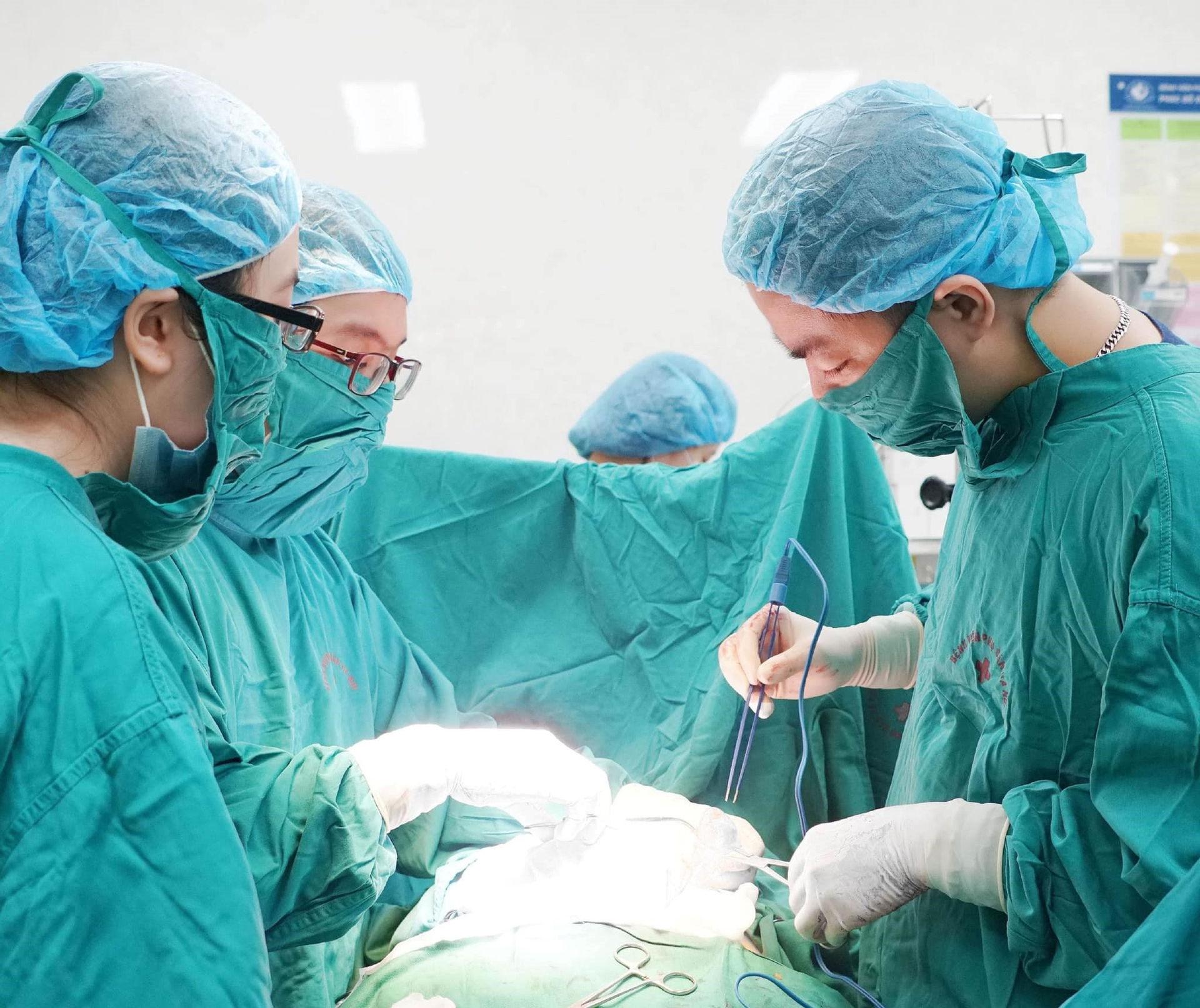 Bệnh hy hữu: Thai nhi 33 tuần có nang bạch huyết vùng cổ