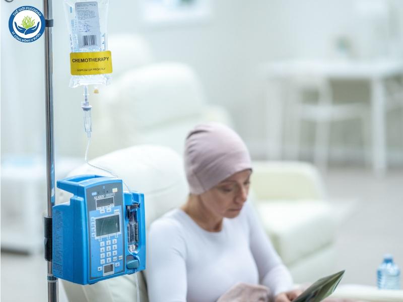 Truyền hóa chất có phải cách ly không? Lưu ý khi chăm sóc bệnh nhân ung thư sau khi truyền hóa chất