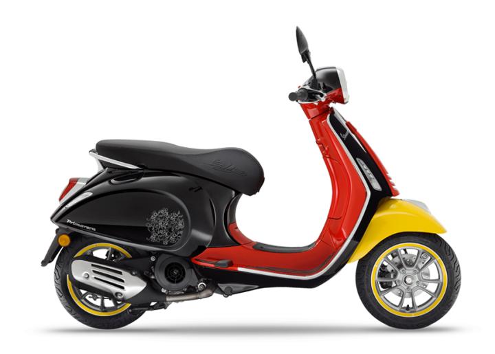 Vespa Primavera Disney Mickey Mouse 125. (Ảnh: Vespa)