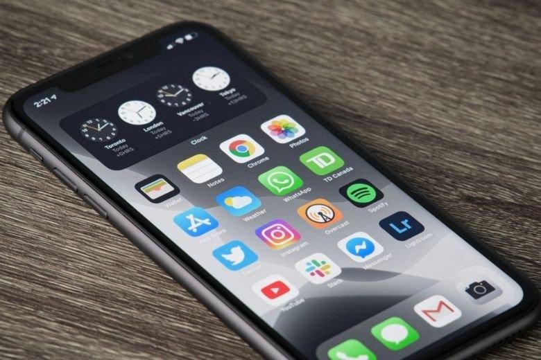 Kiểm tra màn hình iPhone XS Max cũ ZIN hay đã ép kính chuẩn không cần chỉnh