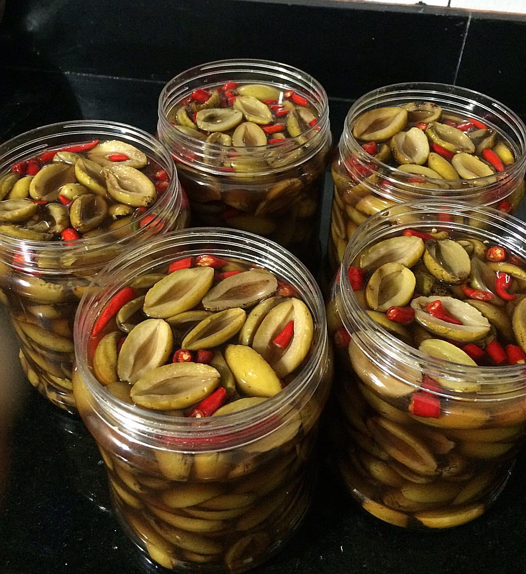 Hướng dẫn cách ngâm trám nước mắm ngon, dễ thực hiện