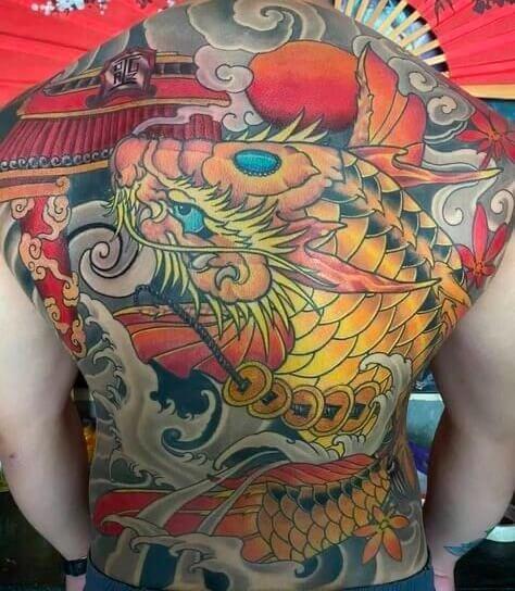 Mẫu hình xăm cá chép hóa rồng kín lưng: Đẹp – Ý Nghĩa – Cực Chất