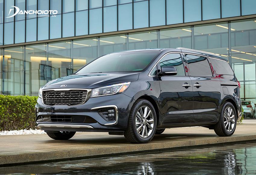 Kia Sedona: Giá xe lăn bánh & đánh giá thông số kỹ thuật (6/2024)