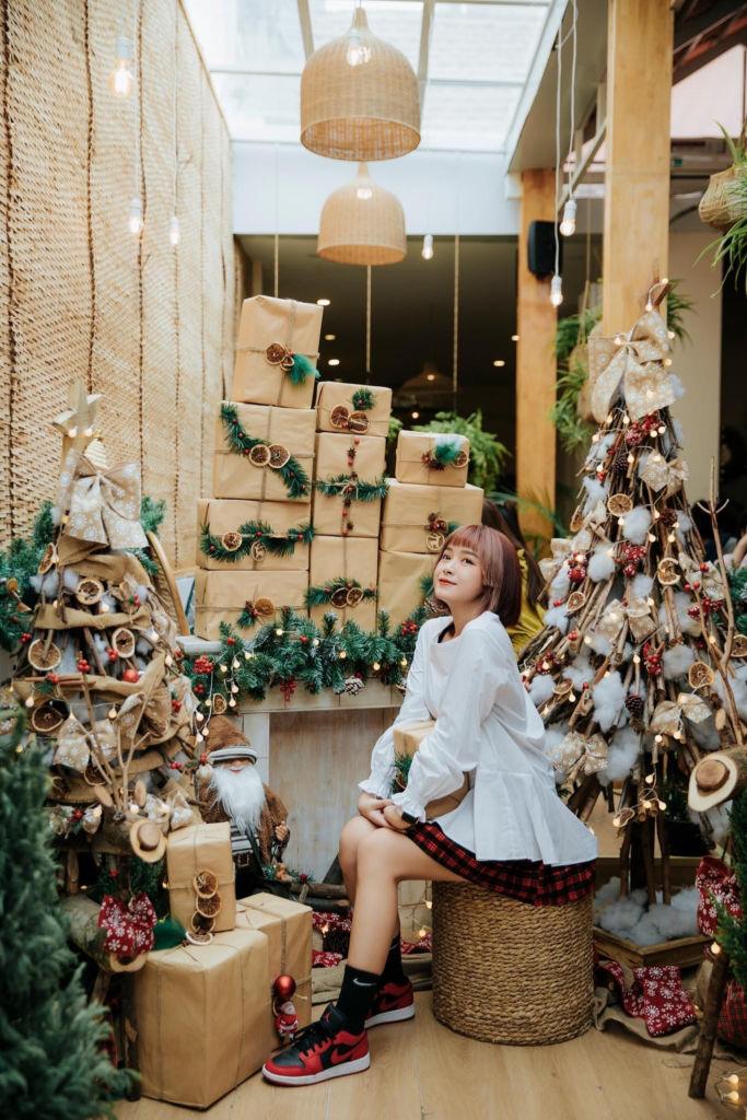 100+ status, caption thả thính Noel hay, ngọt mùa giáng sinh