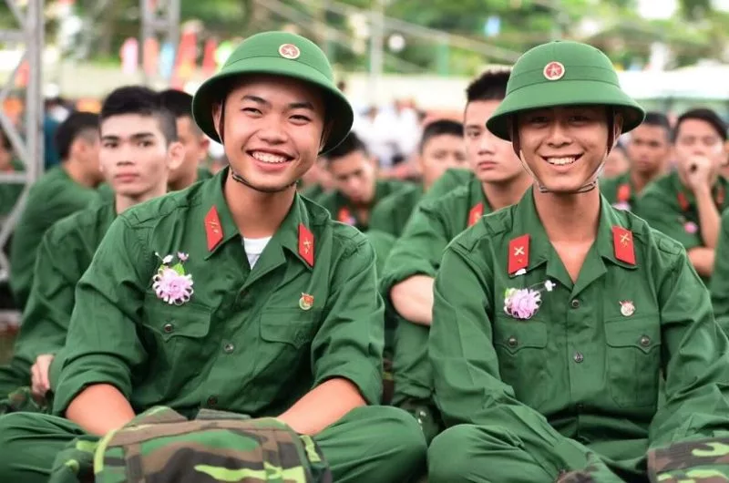 Nghe tay trai cua bo doi