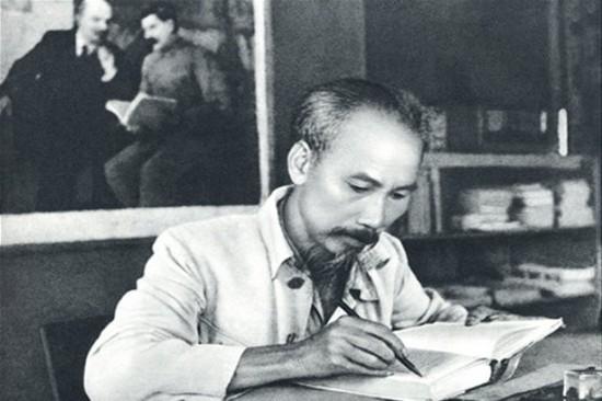 Kỷ niệm 75 năm bài thơ chúc tết của Bác Hồ | Cổng TTĐT tỉnh Hà Tĩnh