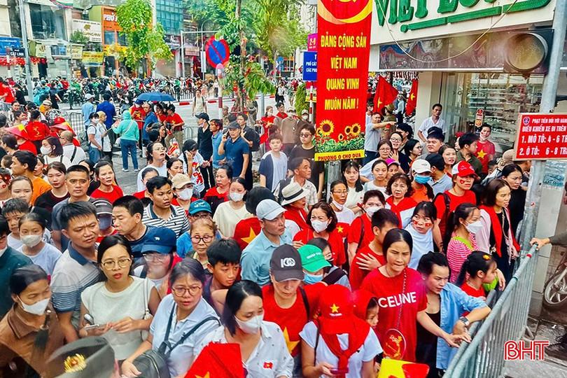 Cảnh báo lừa đảo bán vé xem diễu binh, diễu hành A80 | Cổng TTĐT tỉnh Hà Tĩnh