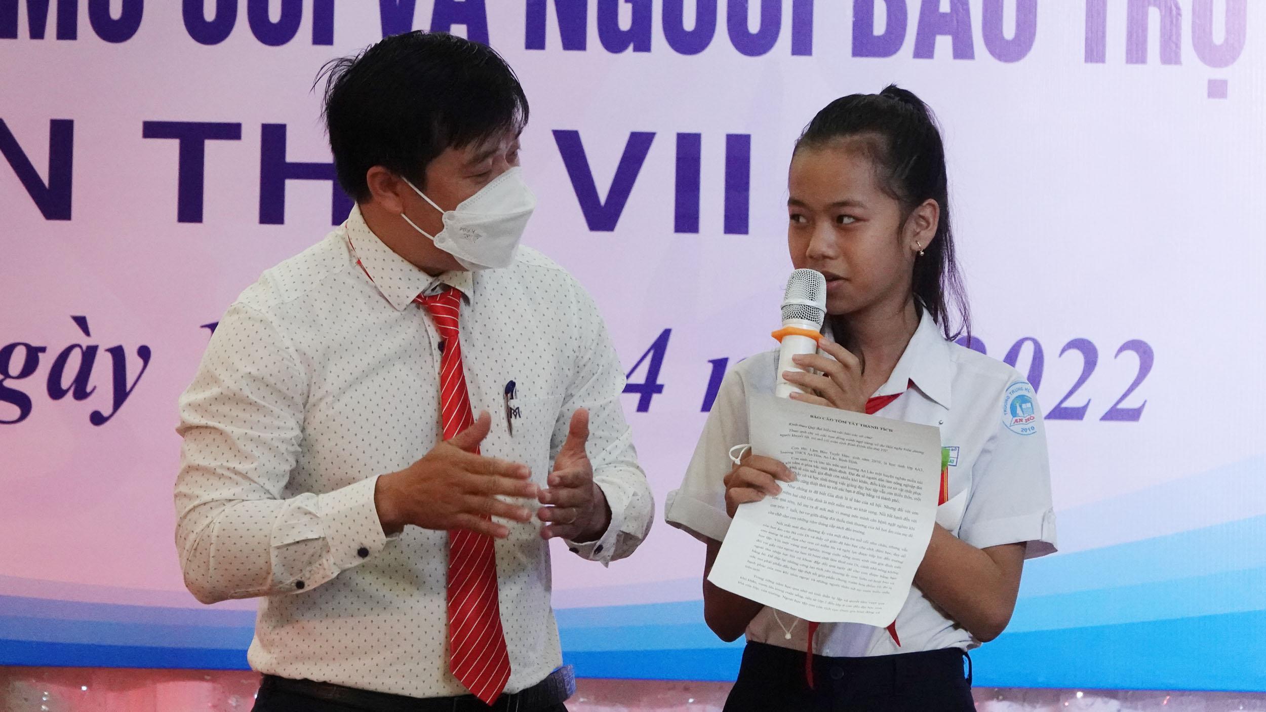 Nữ sinh lớp 6 mồ côi cha mẹ ước mơ có xe đạp để đến trường