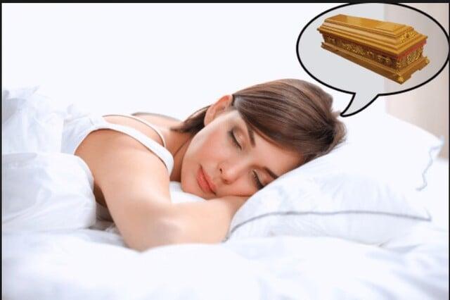 Mơ thấy quan tài đánh con gì? Mơ thấy quan tài là điều xấu hay tốt?