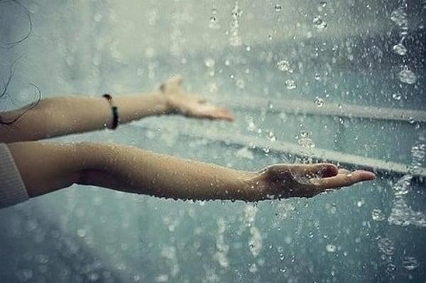 Nằm mơ thấy trời mưa có điềm báo gì?