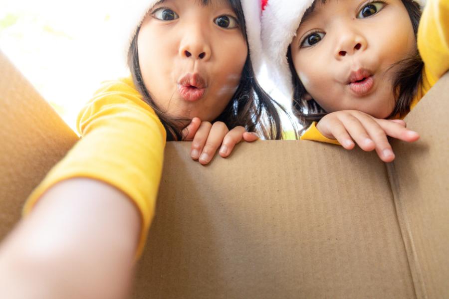 10+ món quà sinh nhật troll bạn thân lầy lội, bá đạo nhất