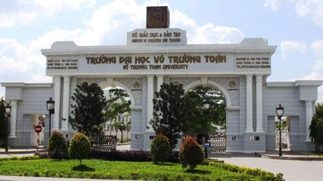 Thông tin thêm về việc 'trễ học phí 1 ngày, sinh viên đóng hơn 11 triệu đồng học lại'