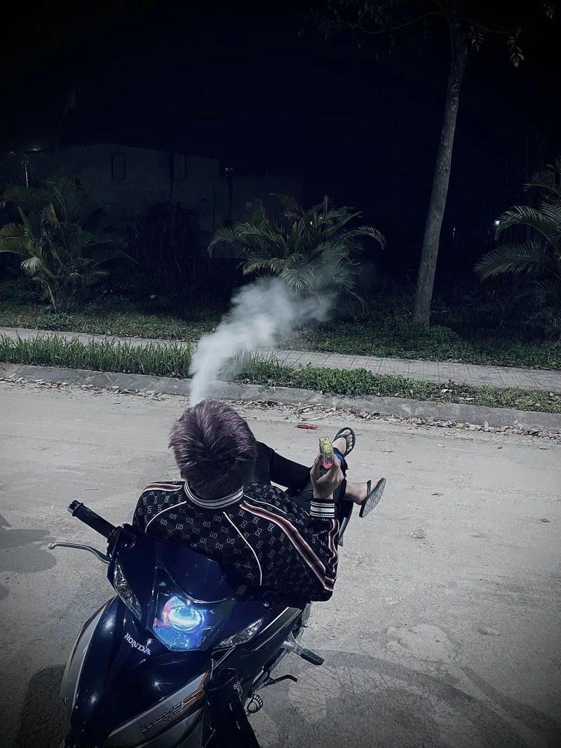 Ảnh boy phố cầm phóng