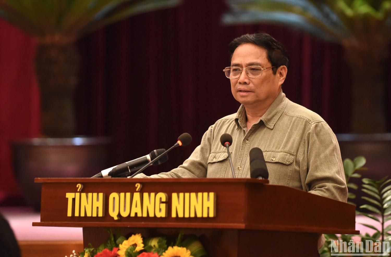 Thủ tướng Phạm Minh Chính phát biểu ý kiến tại buổi làm việc. (Ảnh: TRẦN HẢI)