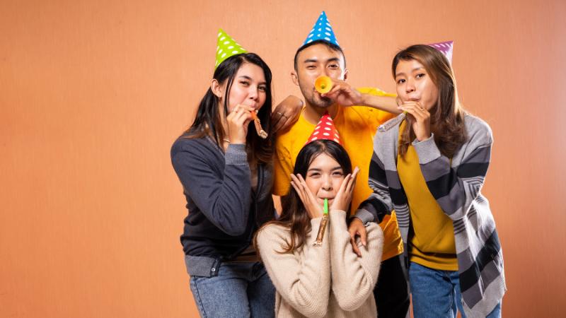 Tổng hợp lời chúc mừng sinh nhật bạn thân hài hước bá đạo độc đáo