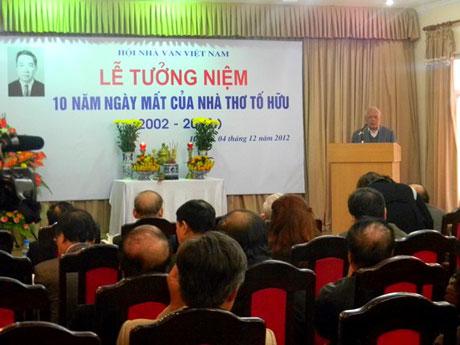 Tưởng niệm 10 năm ngày mất của nhà thơ Tố Hữu