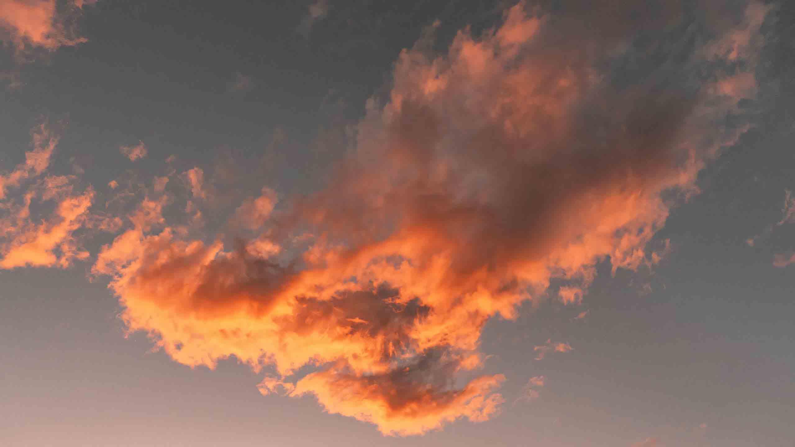 anh may buon 2560px 1440px 2k 1