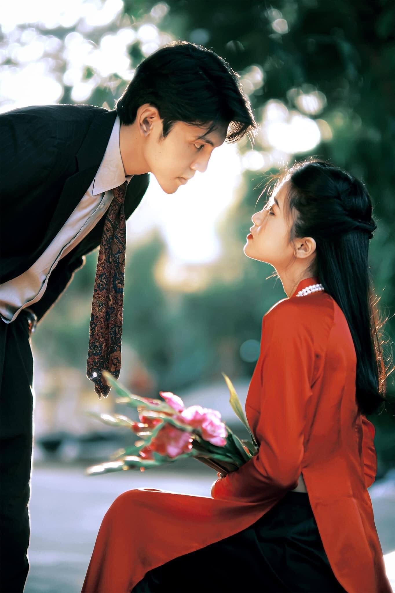 đơn vị uy tín chụp ảnh couple Tết với áo dài tại Hà Nội năm 2025