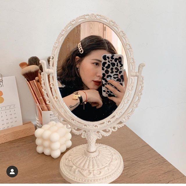 Hãy mua một chiếc gương thật đẹp