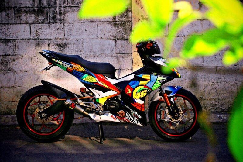 Một chiếc xe độ phong cách cá tính với nhiều chi tiết được tinh chỉnh