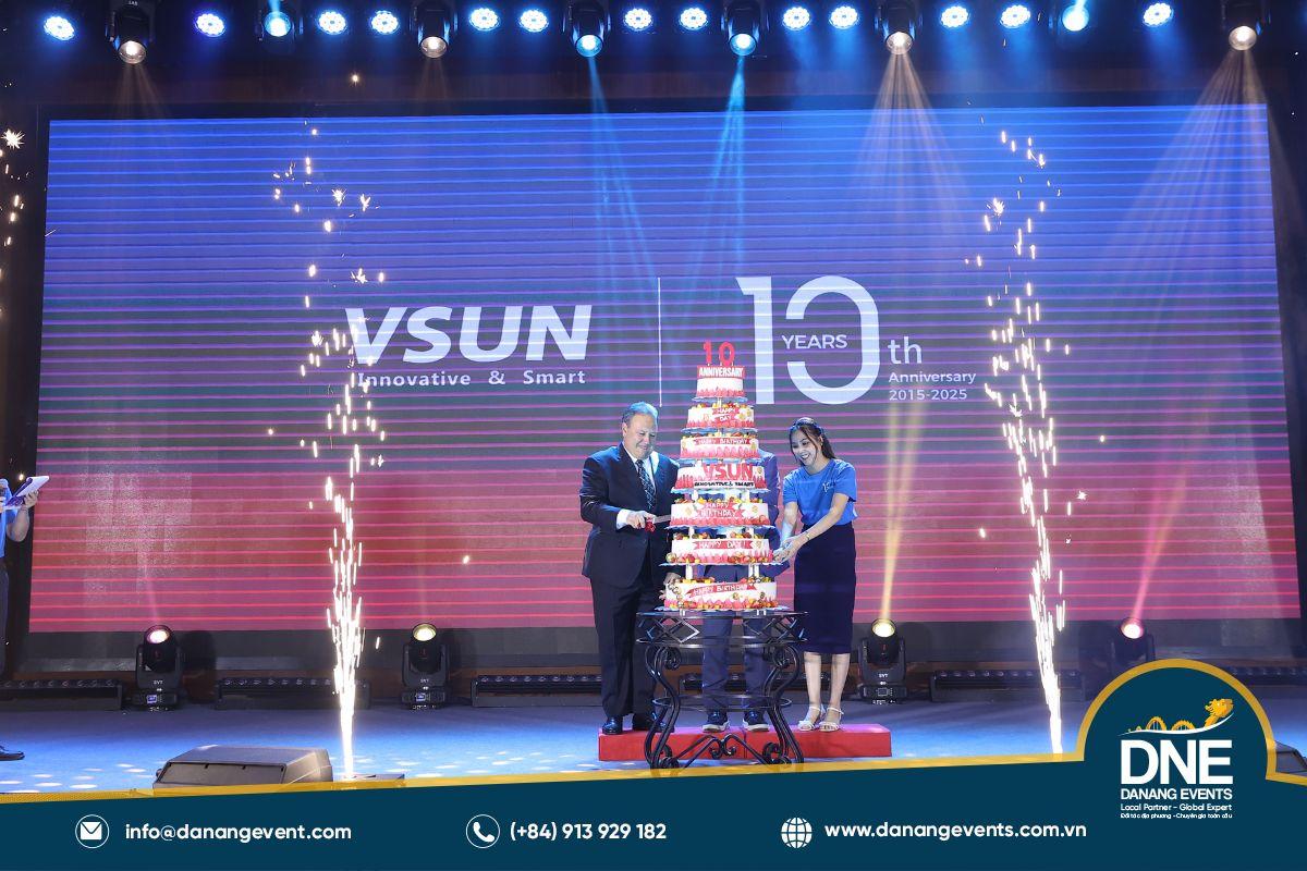 Tổng hợp những bài thơ hay về ngày thành lập công ty