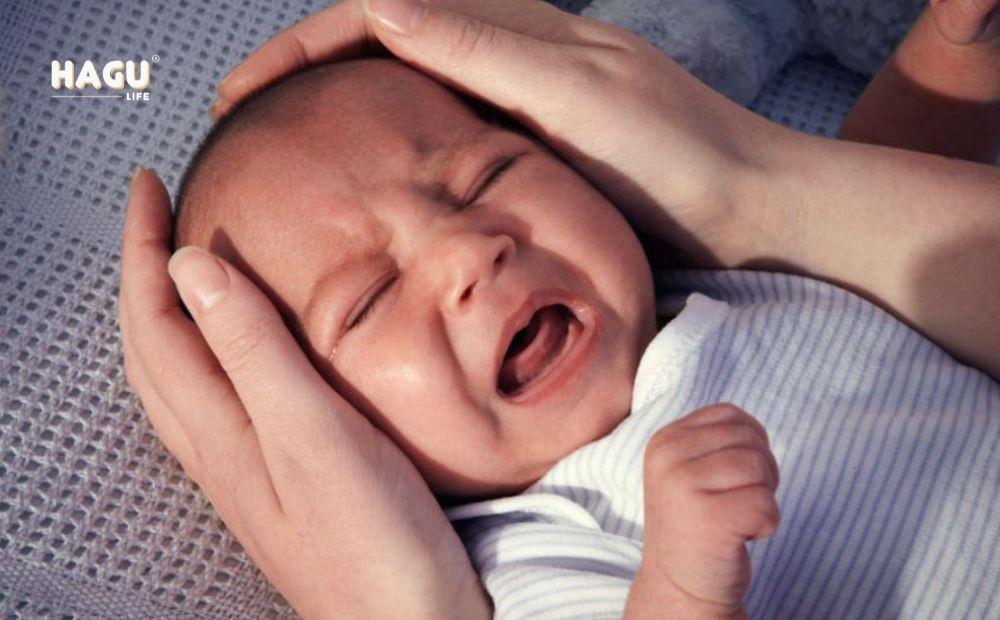 Cách nhận biết trẻ bị quở và mẹo giúp bé hết quấy khóc, ngủ ngoan