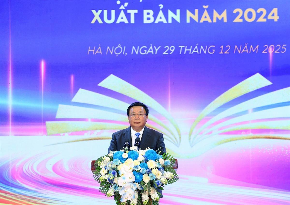 Lễ trao tặng thưởng lần thứ XI các tác phẩm lý luận, phê bình văn học, nghệ thuật chất lượng cao xuất bản năm 2024