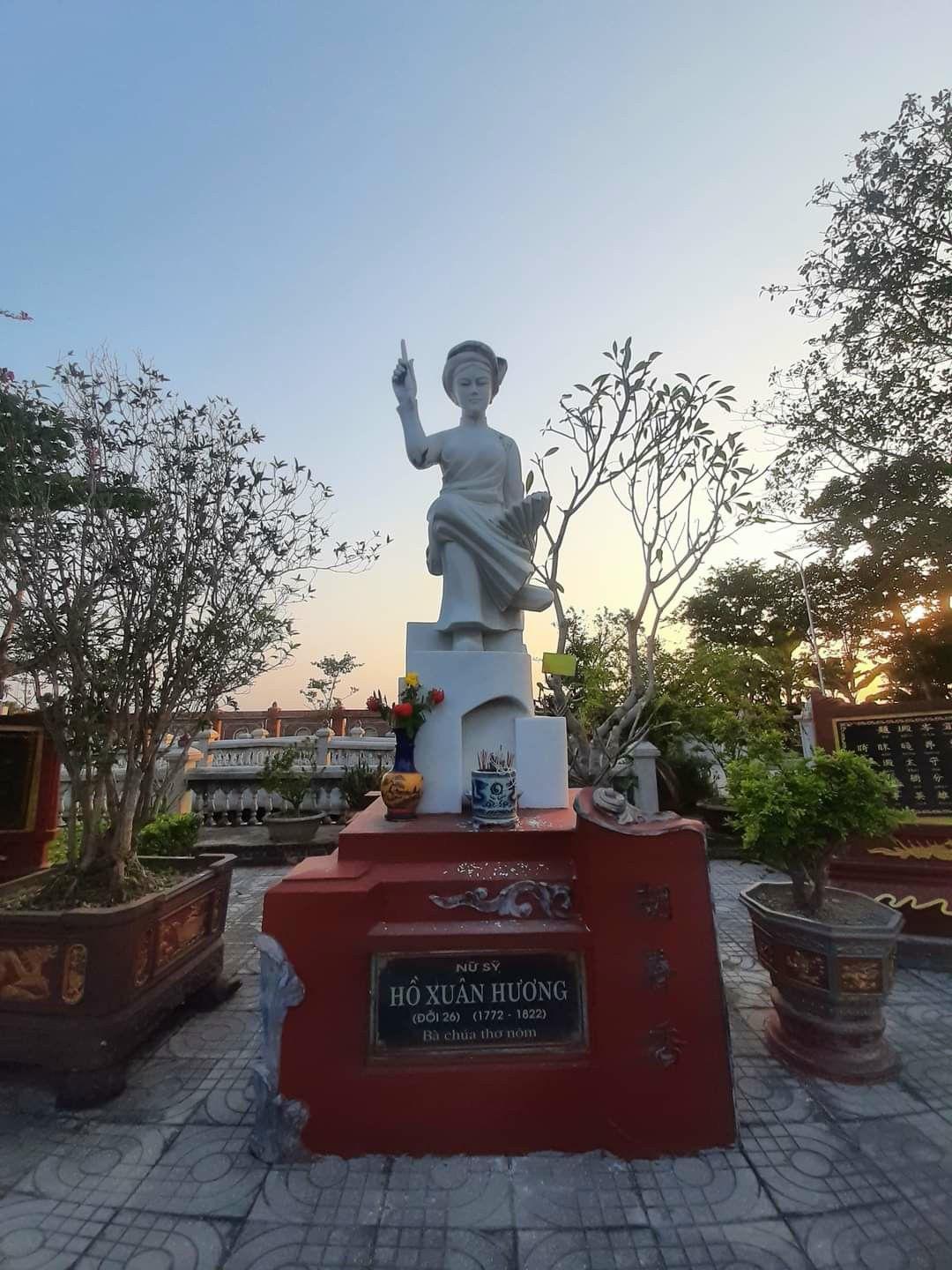 Hồ Xuân Hương (1772 -1822) – Tầm vóc một Danh nhân văn hóa