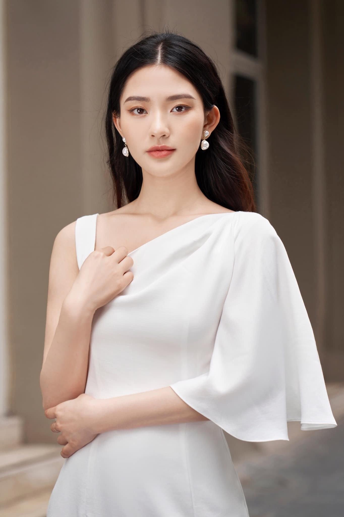 Hot girl xinh đẹp hút hồn thi Hoa hậu Hoàn vũ Việt Nam 2021 - 1