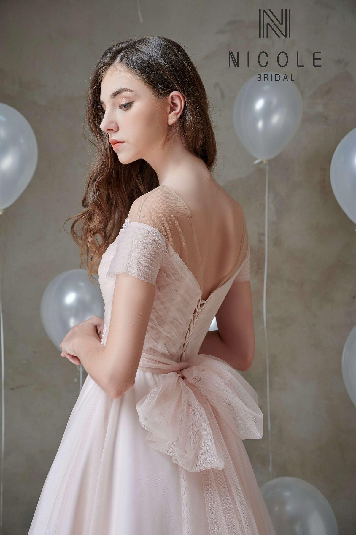 váy cưới đơn giản