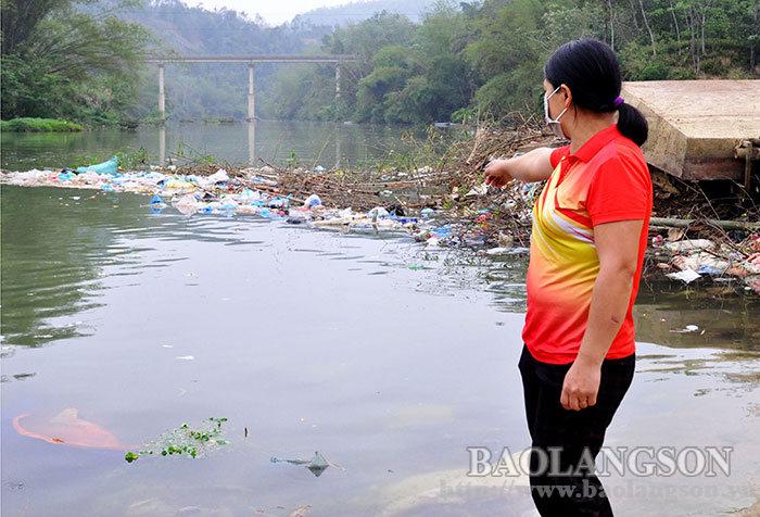 Hồng Phong: Dân khổ vì ô nhiễm trên sông Văn Mịch