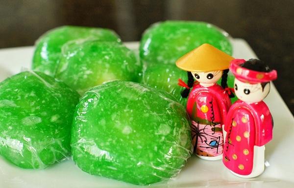 những câu chuyện về tình nghĩa vợ chồng xoay quanh chiếc bánh phu thê