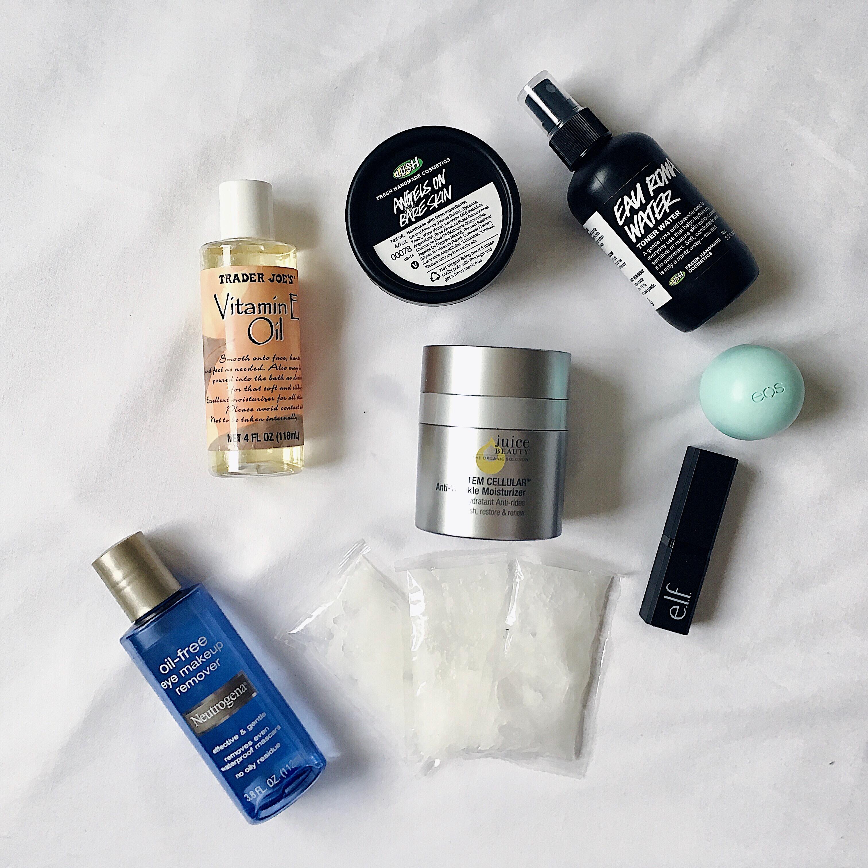 Minimalism & Beauty: Dưỡng da và trang điểm tối giản