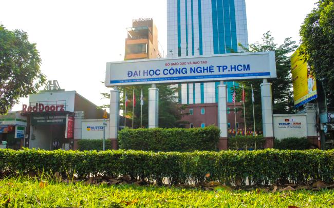 Review trường Đại học Công nghệ Tp. HCM (HUTECH): Trường đại học tư thục đáng học nhất hiện nay