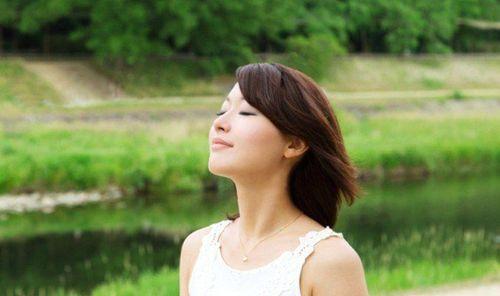 Hít thở sâu có thể giúp bạn loại bỏ cảm xúc tiêu cực một cách hiệu quả