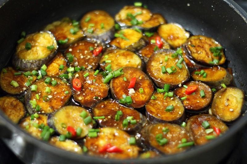 Khám phá 4 cách làm cà tím kho chay thơm ngon