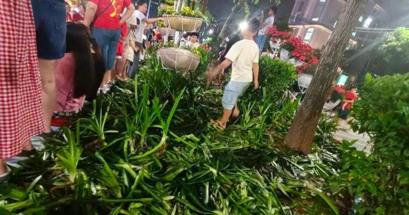 Những hình ảnh không đẹp được chụp lại sau buồi hợp luyện.