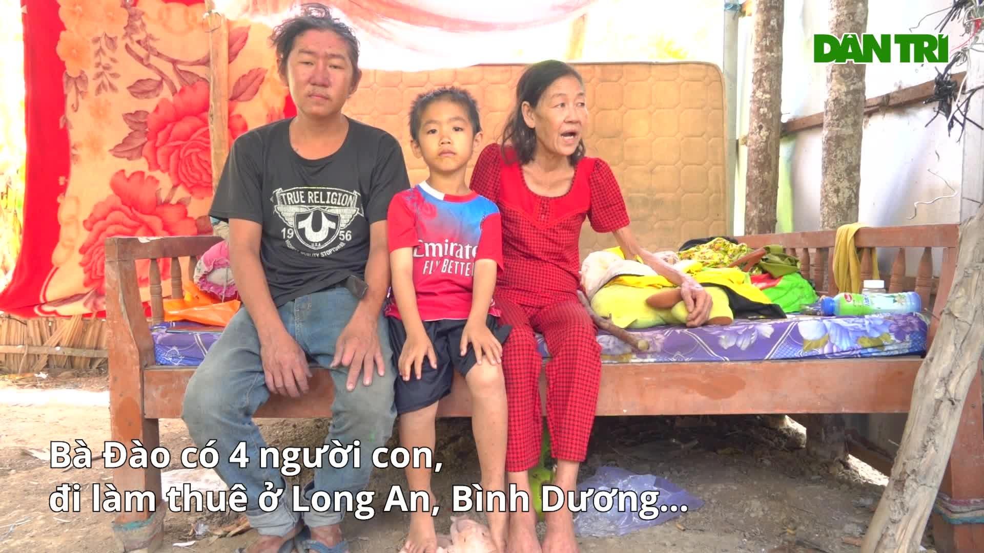 Cám cảnh bà cháu sống trong căn nhà trống huơ trống hoác gió giật là sập - 3