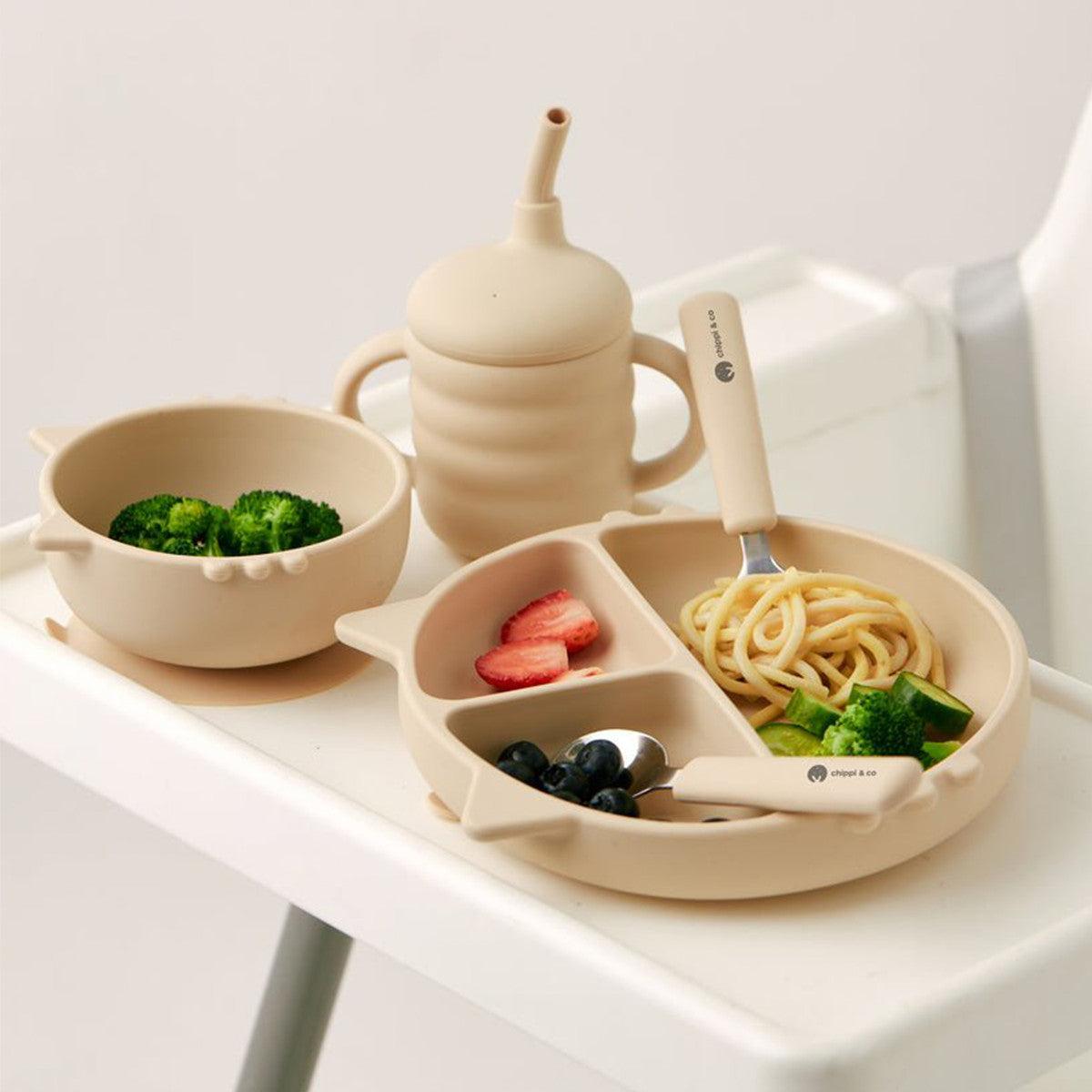 Silicone bạch kim là gì? Mẹ nên chọn set ăn dặm chất liệu gì để đảm bảo an toàn cho bé?