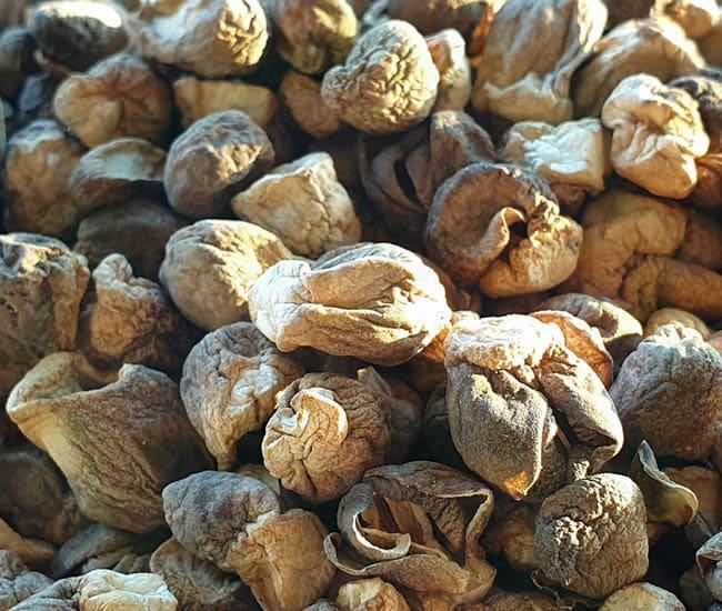 Nấm rơm khô chứa nhiều vitamin, khoáng chất cần thiết nên giúp cơ thể tăng sức đề kháng