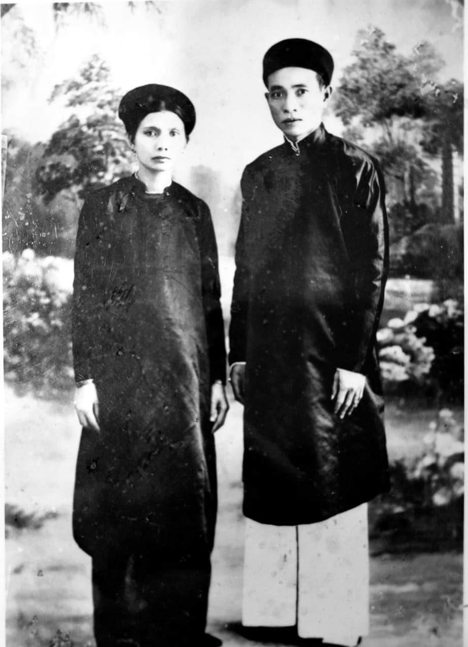 Con dâu cụ Thám Hoa, bà Nguyễn Thị Thìn và chồng khi mới cưới.