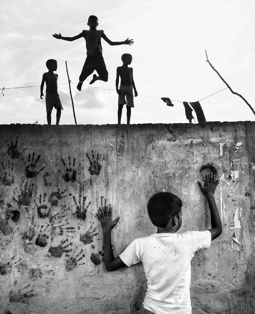 [Ảnh đẹp] Ngắm loạt ảnh đường phố đen trắng độc đáo 'đánh thức' cảm hứng sáng tạo