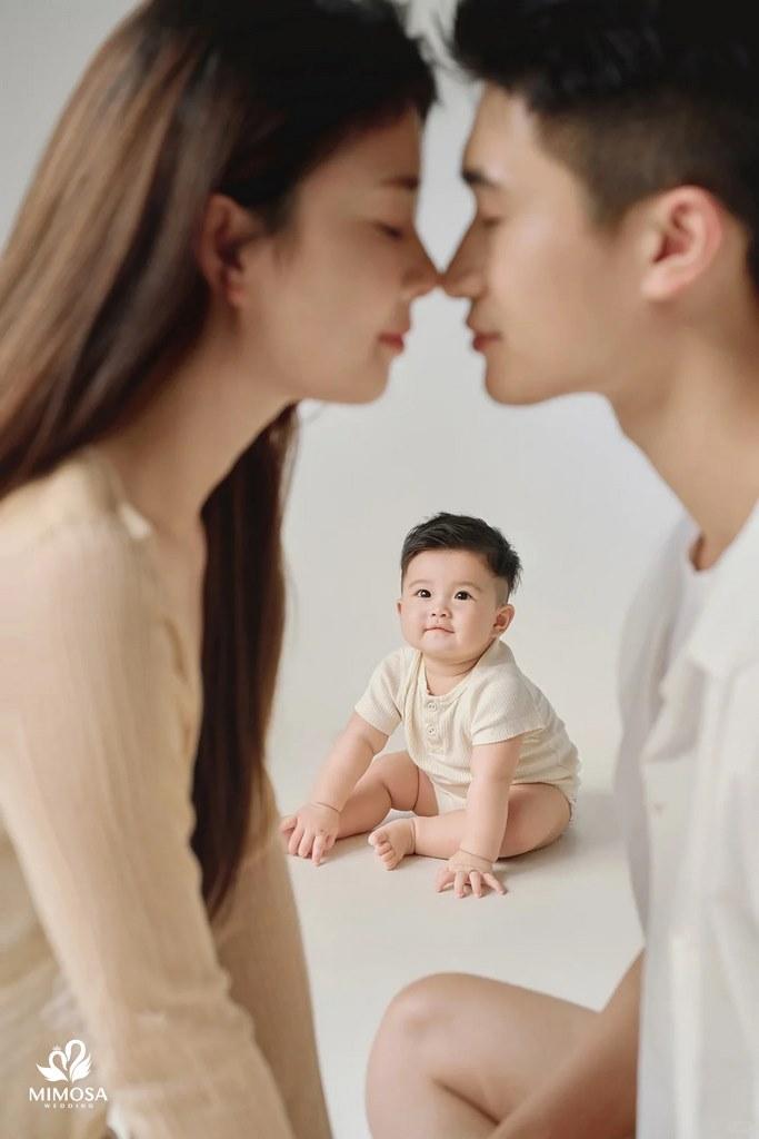 chụp ảnh gia đình 3 người